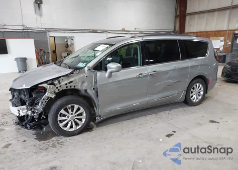 2017 Chrysler Pacifica Touring-L из США, поврежденный, VIN 2C4RC1BGXHR795722